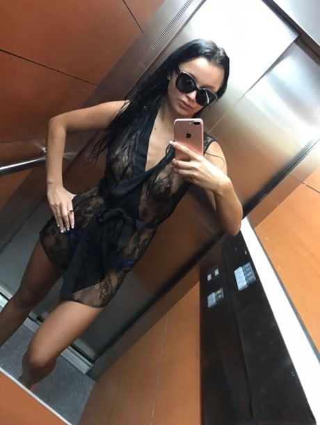 Bati Genç ve Dinamik Üniversiteli Escort Bayan Sofia